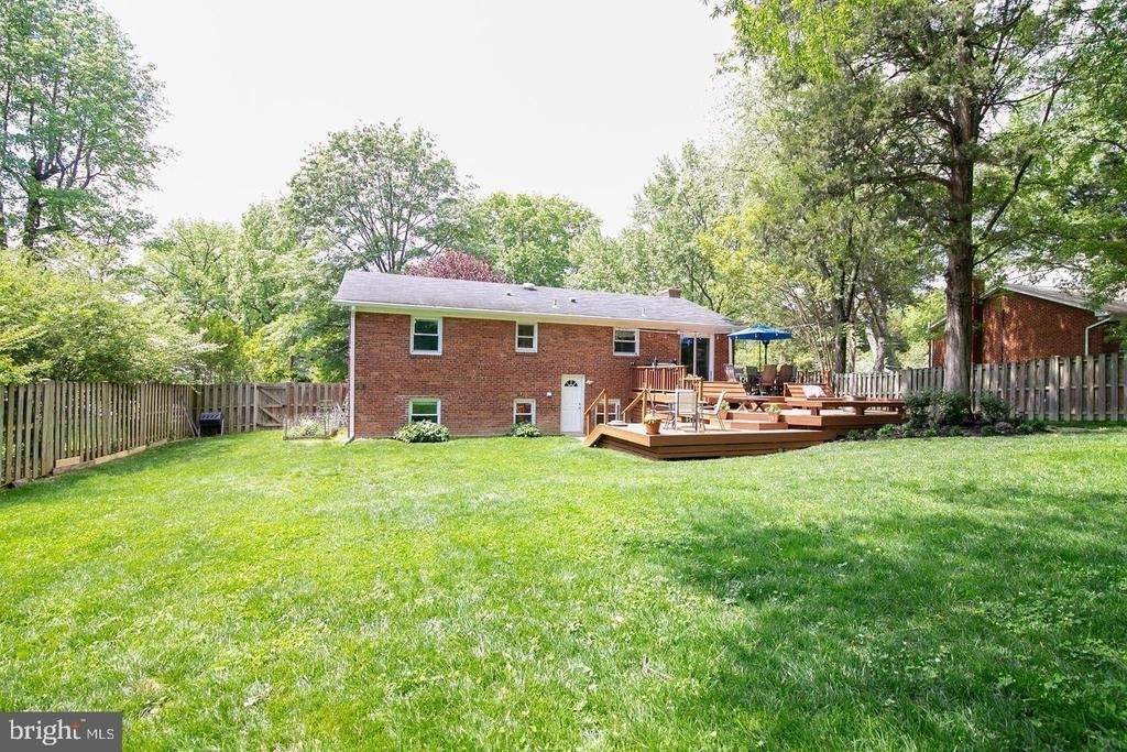 8411 Morey Lane - Photo 9