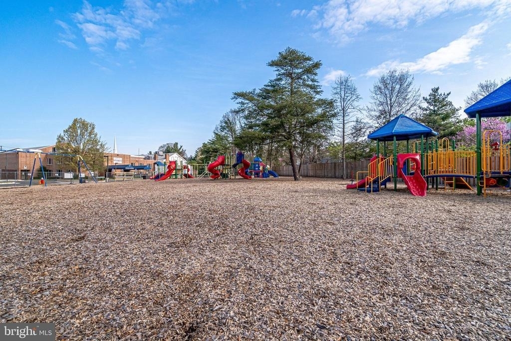 6901 Victoria Drive - Photo 38