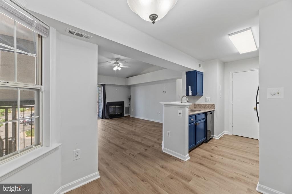 6901 Victoria Drive - Photo 4