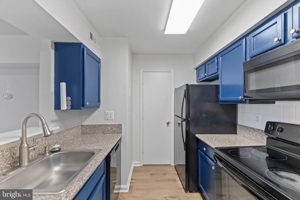 6901 Victoria Drive - Photo 12