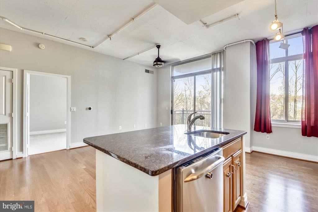4480 Market Commons Drive - Photo 4