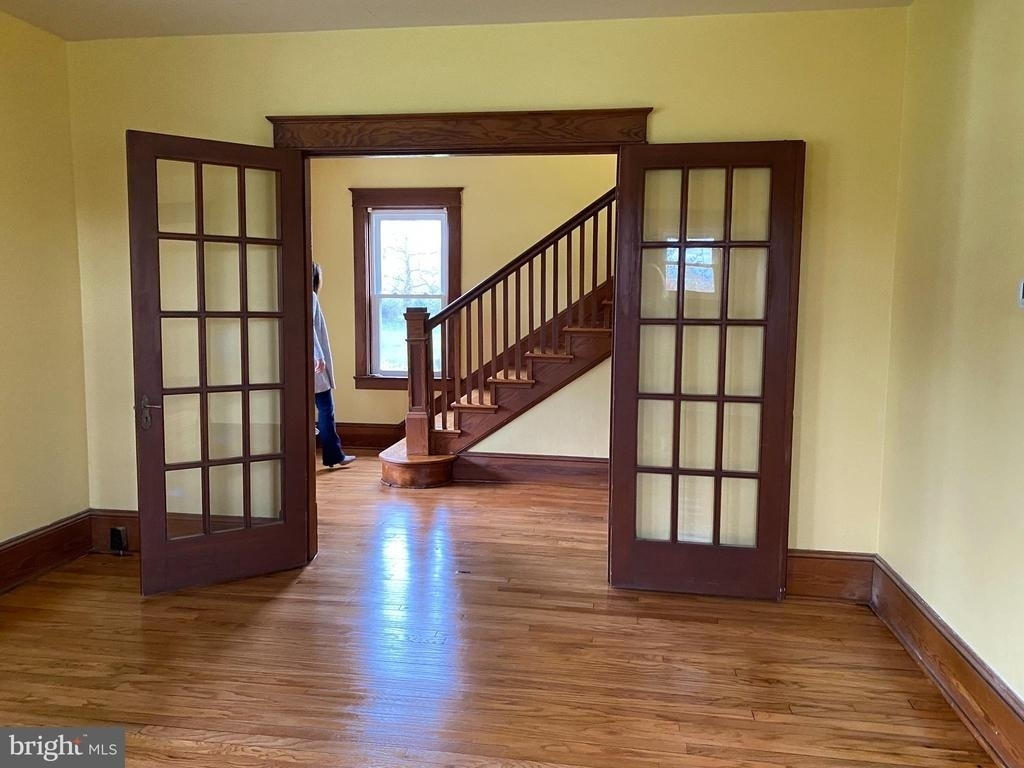 308 Gainesboro Road - Photo 2