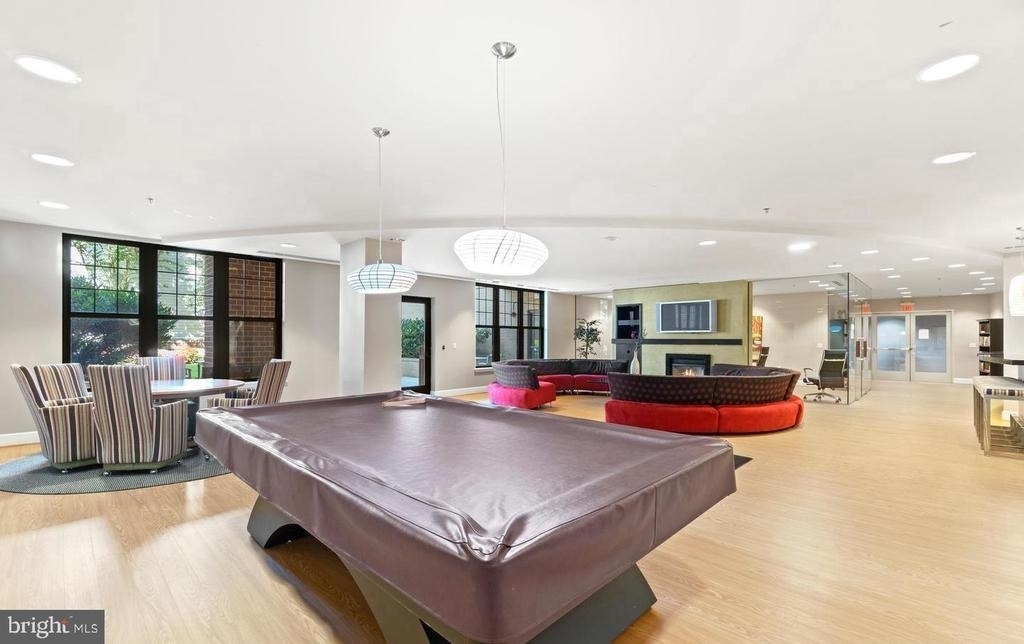 444 Broad Street - Photo 2