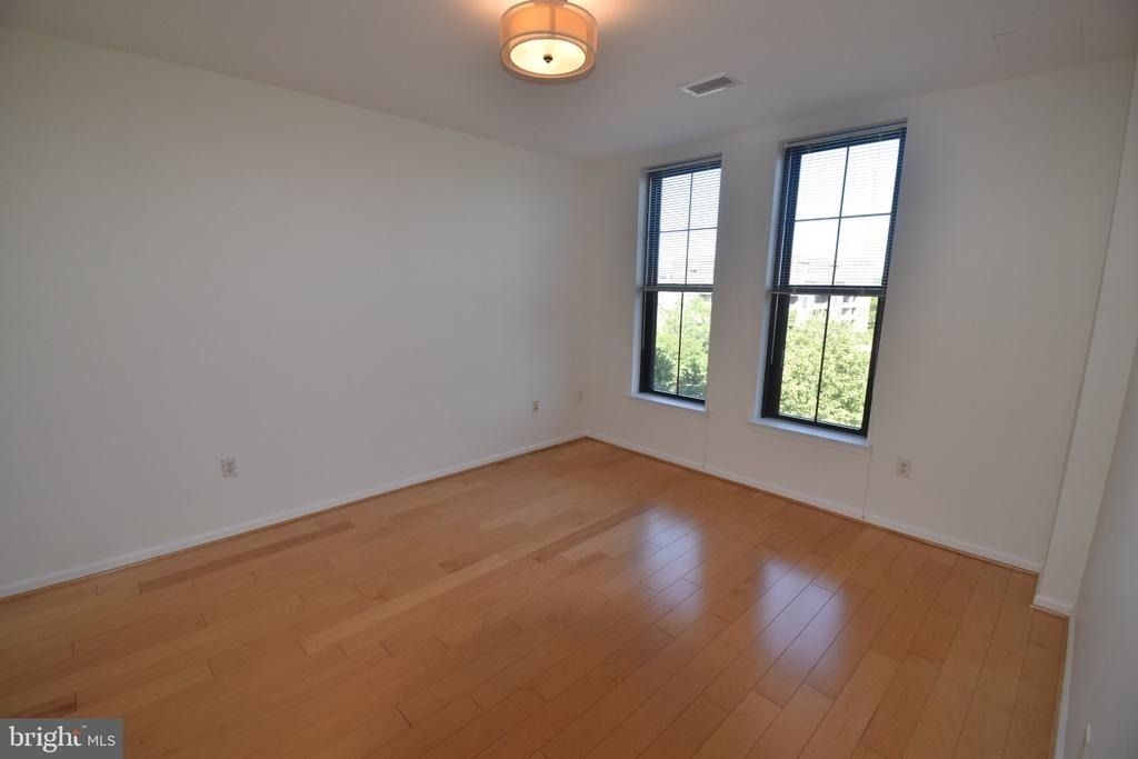 444 Broad Street - Photo 17