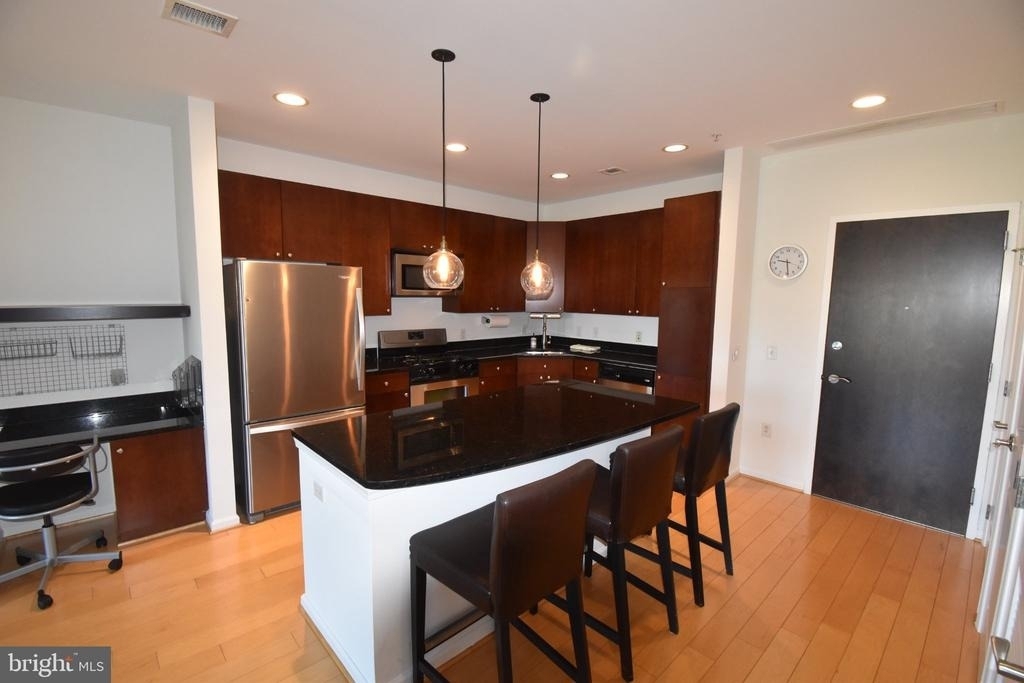 444 Broad Street - Photo 14