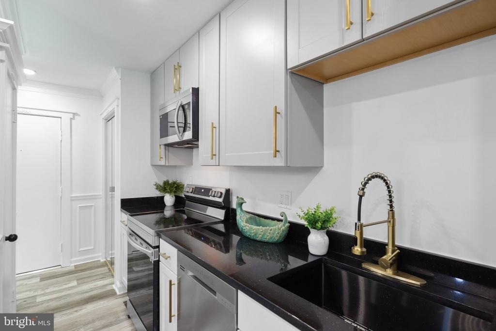 3320 S 28th Street - Photo 9