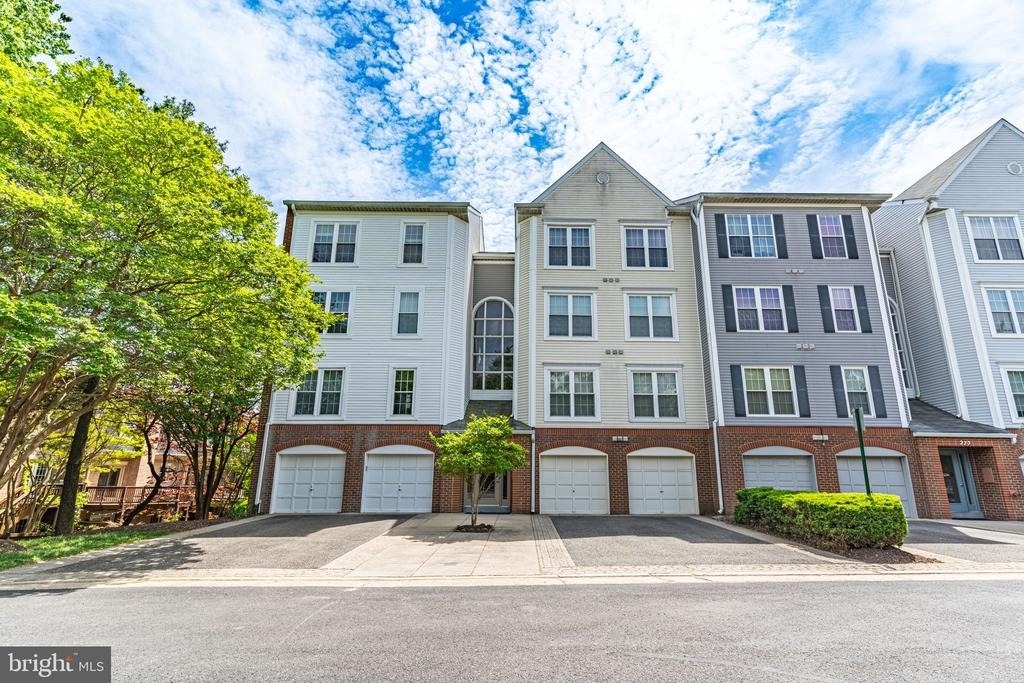273 S Pickett Street - Photo 0
