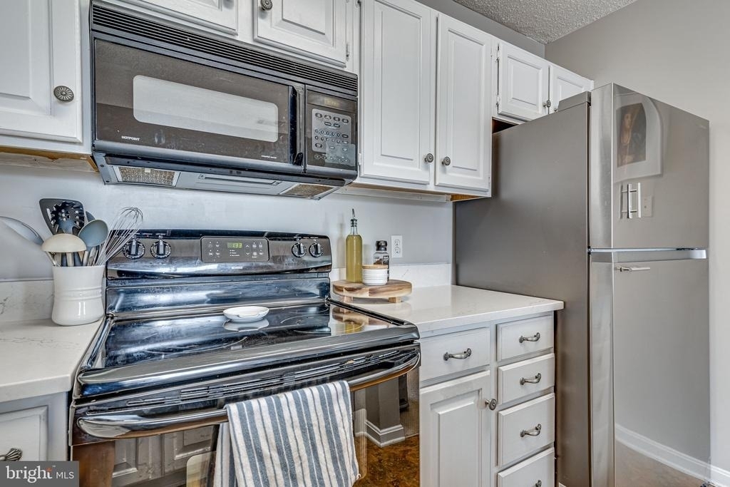 273 S Pickett Street - Photo 9