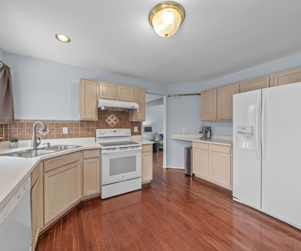 1696 Reserve Court - Photo 5