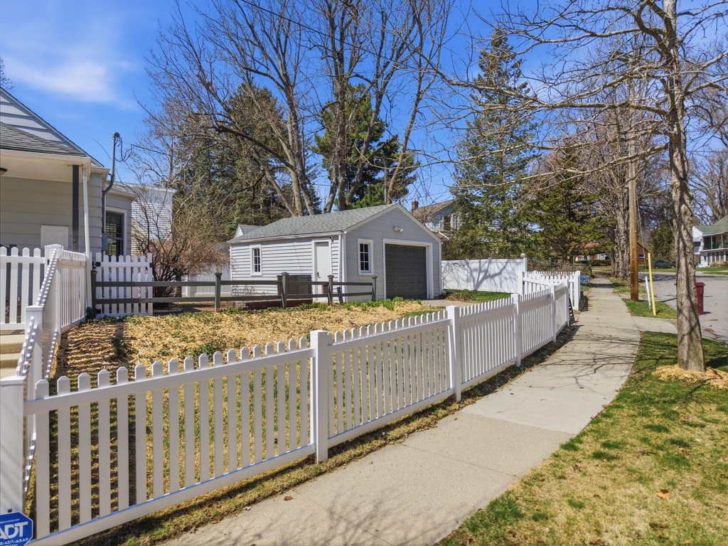 1102 Arborview Boulevard - Photo 10