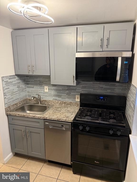 2040 N Darien Street - Photo 12