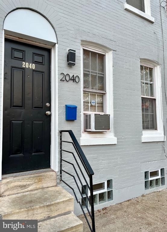 2040 N Darien Street - Photo 3