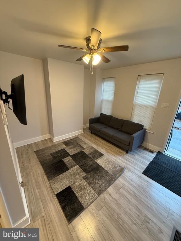 2040 N Darien Street - Photo 4