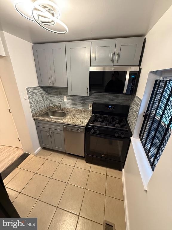 2040 N Darien Street - Photo 13