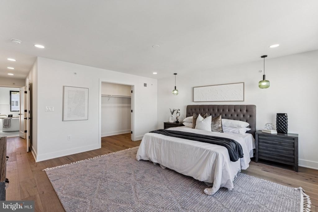 739 N Capitol Street - Photo 2