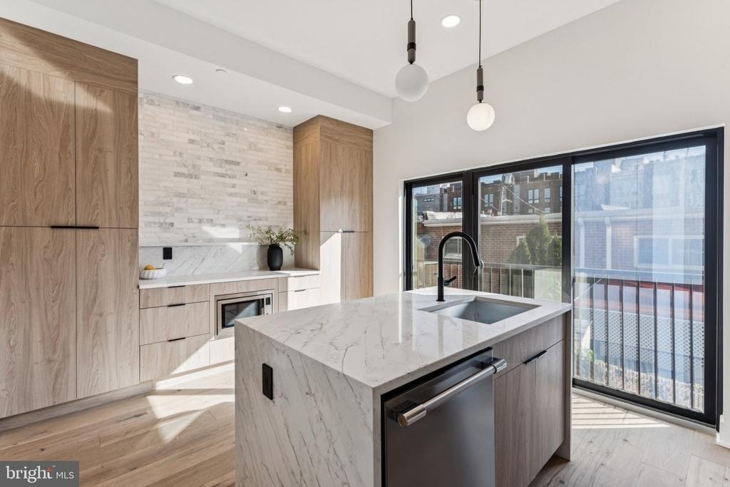 739 N Capitol Street - Photo 13