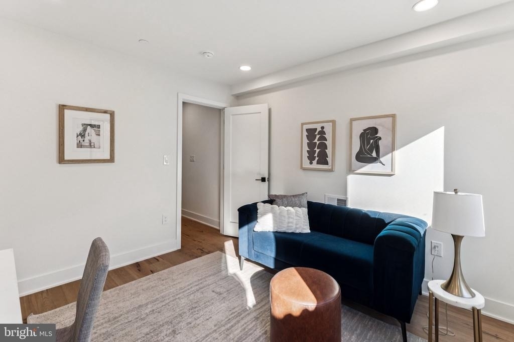 739 N Capitol Street - Photo 30