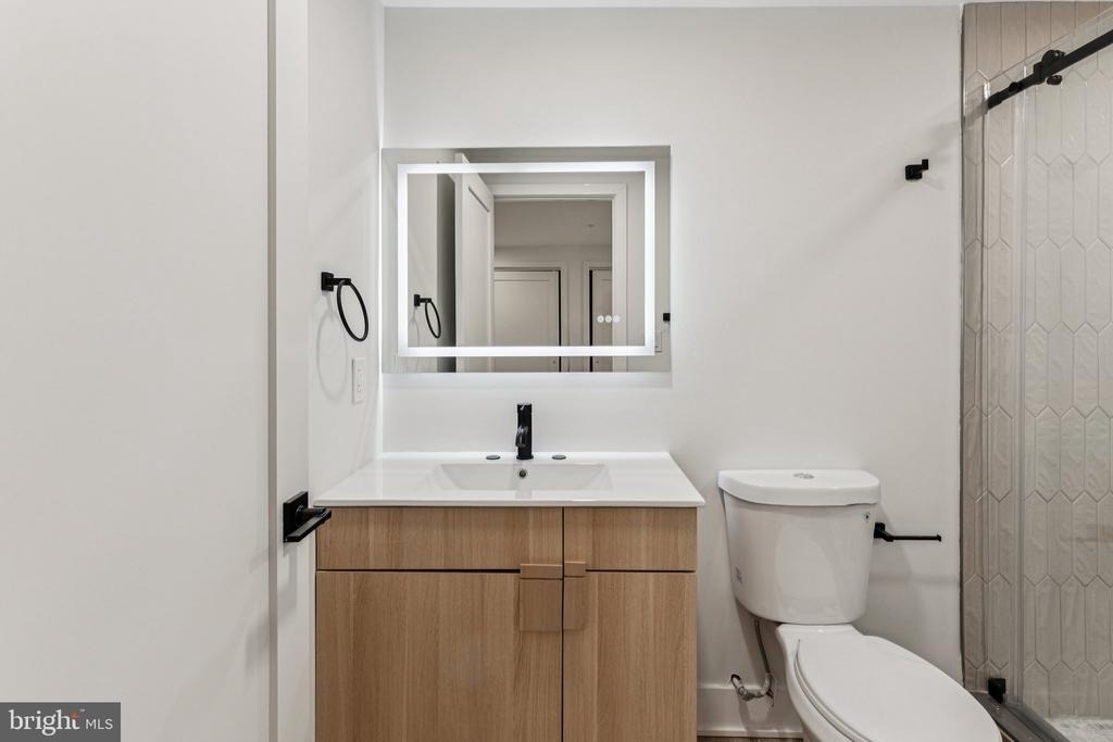 739 N Capitol Street - Photo 33