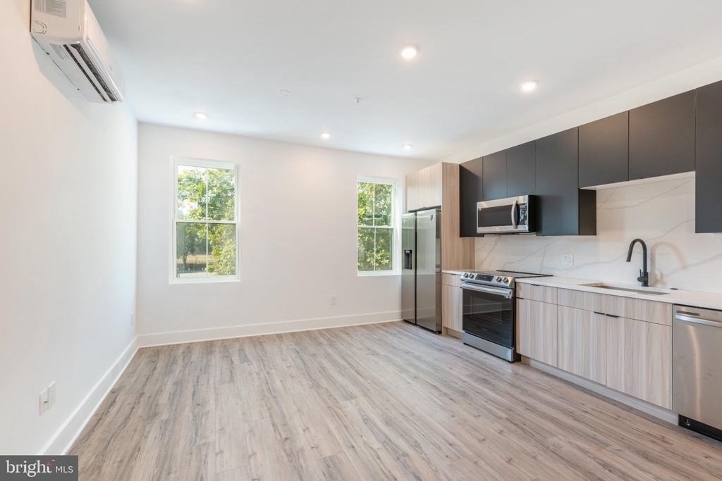 2339 N College Avenue - Photo 2
