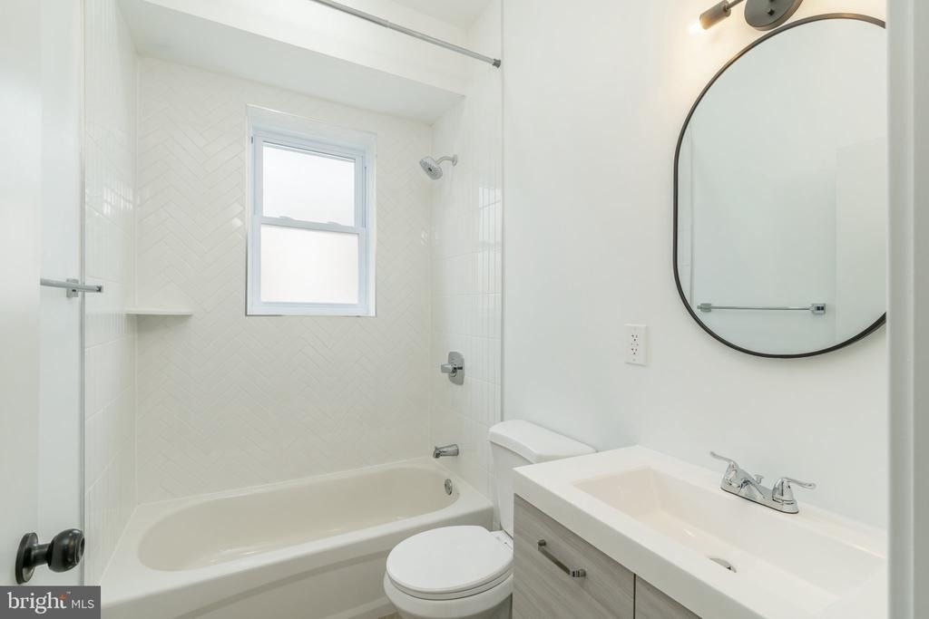 5758 Spruce Street - Photo 9