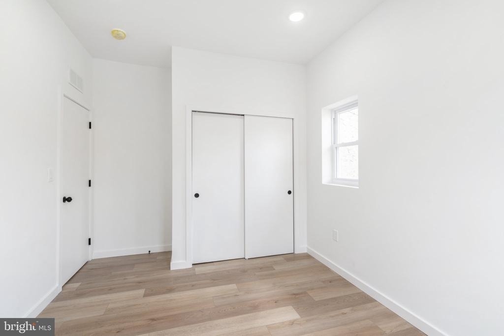 5758 Spruce Street - Photo 21