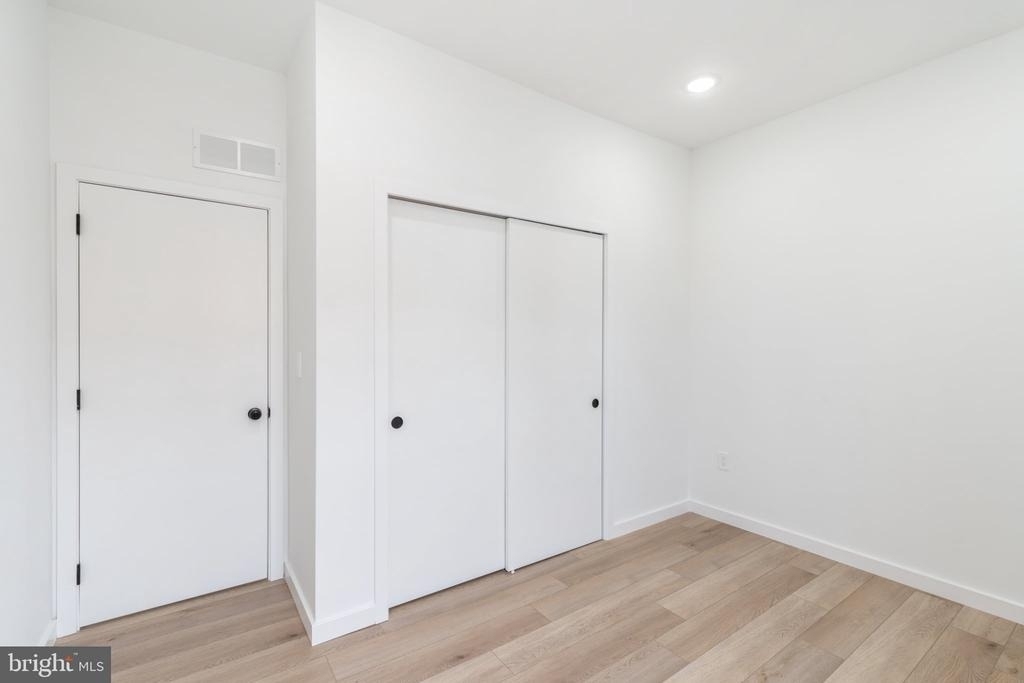 5758 Spruce Street - Photo 13