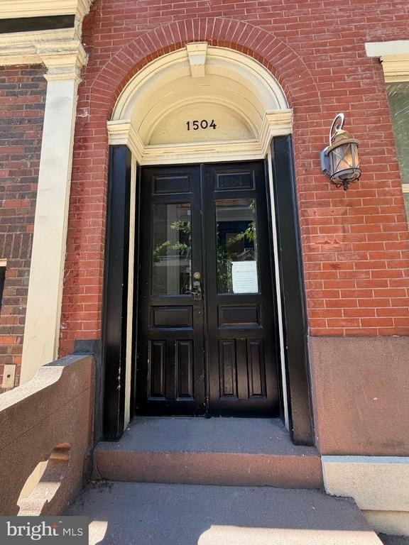 1504 Mount Vernon Street - Photo 1