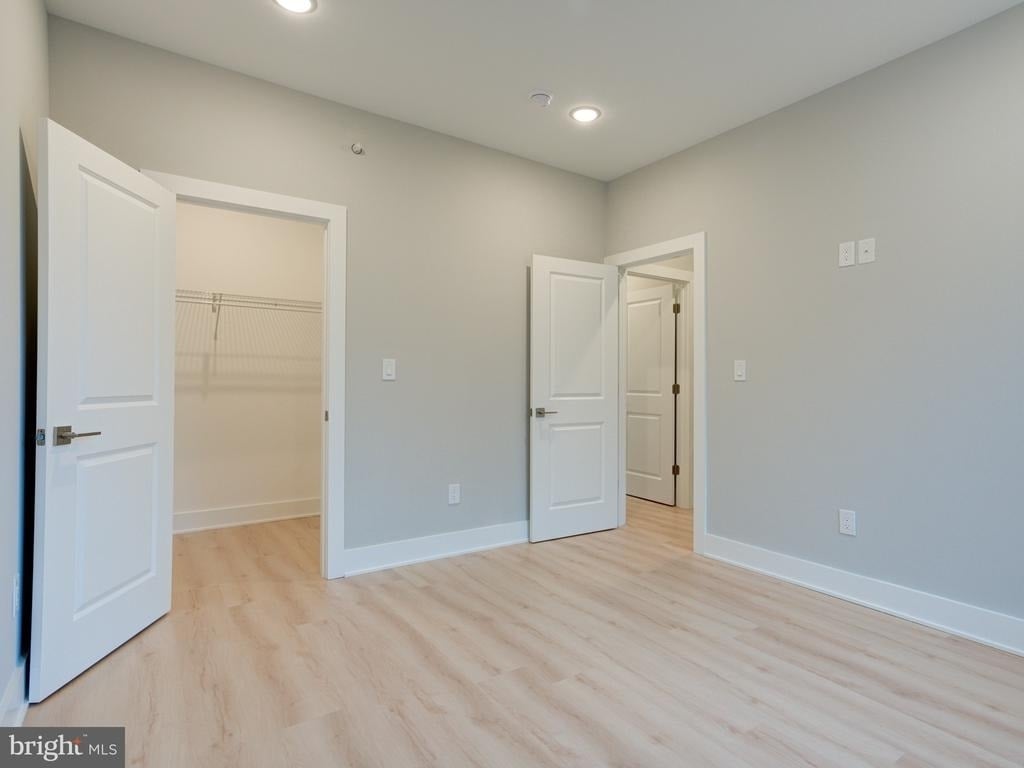 1933 N Leithgow Street - Photo 11