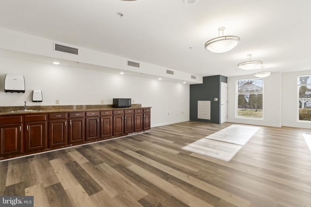 7040 Oxford Avenue - Photo 20