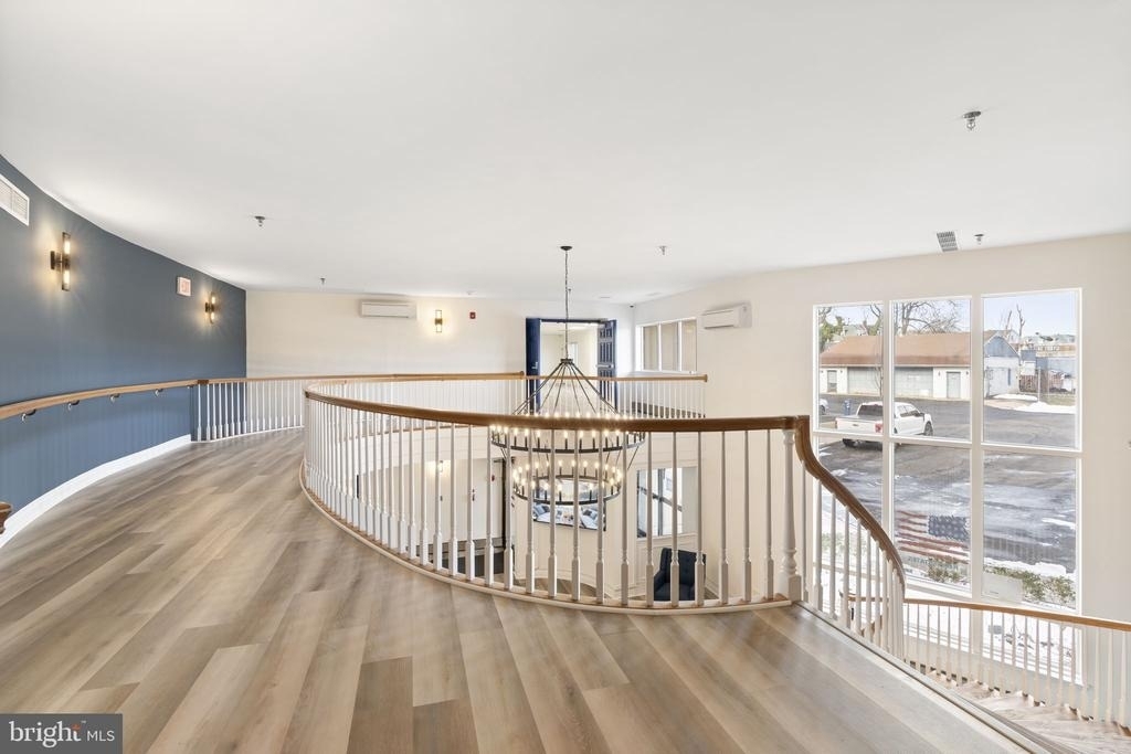7040 Oxford Avenue - Photo 4