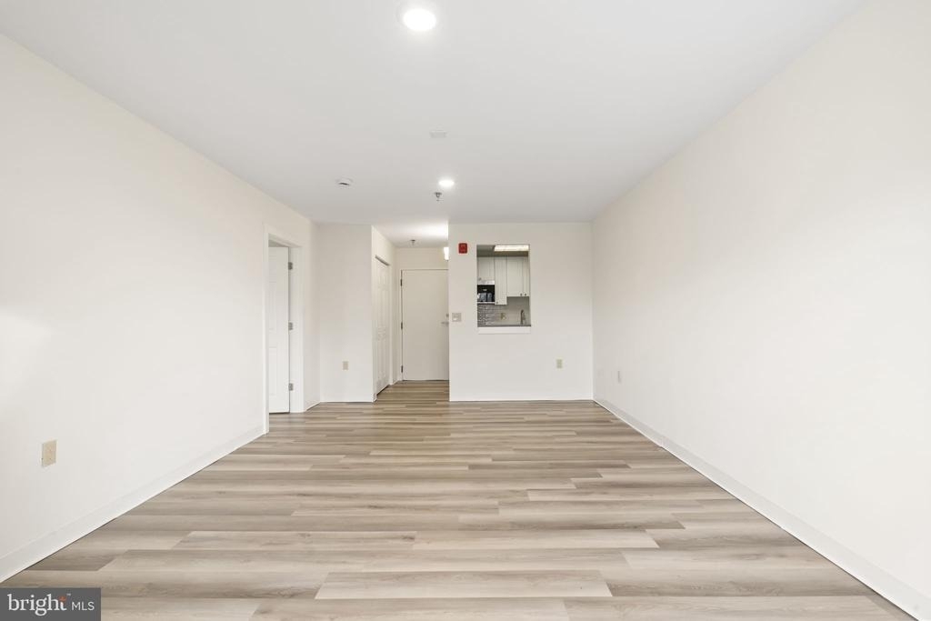 7040 Oxford Avenue - Photo 37