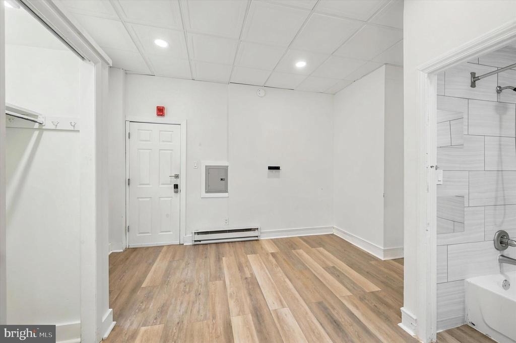 135 S 10th Street - Photo 6