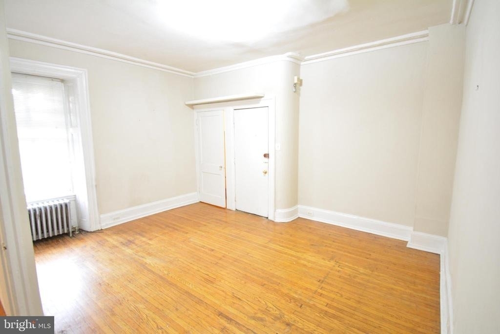 235 W Rittenhouse Street - Photo 0