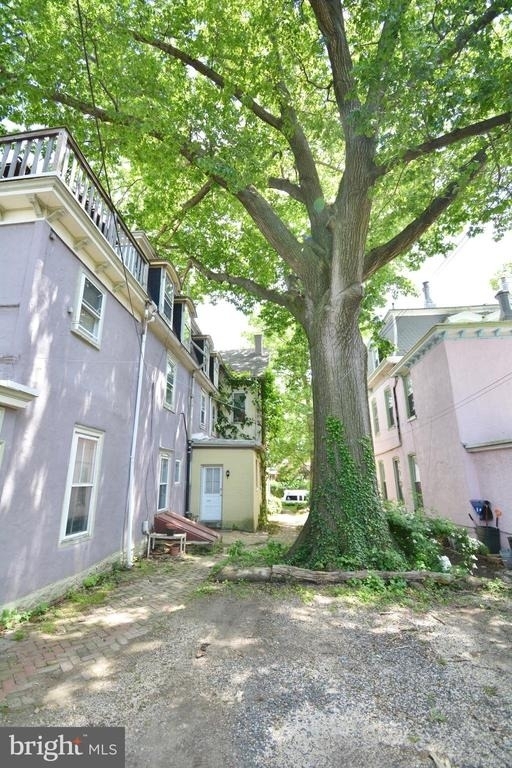 235 W Rittenhouse Street - Photo 7