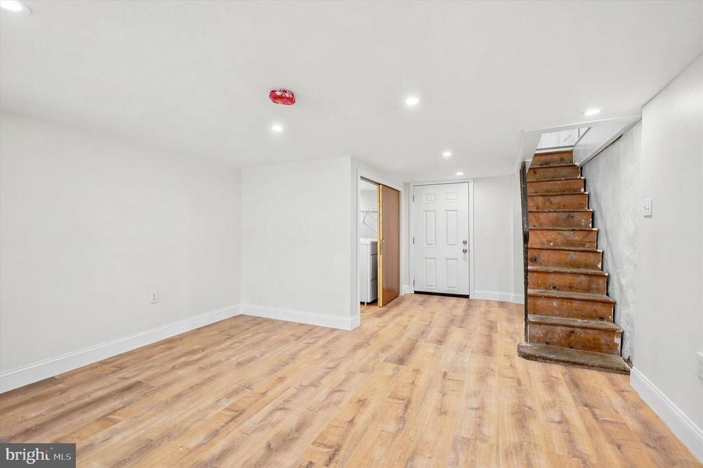 6419 Race Street - Photo 11