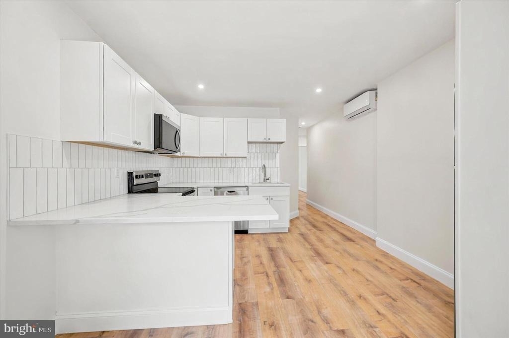 6419 Race Street - Photo 12