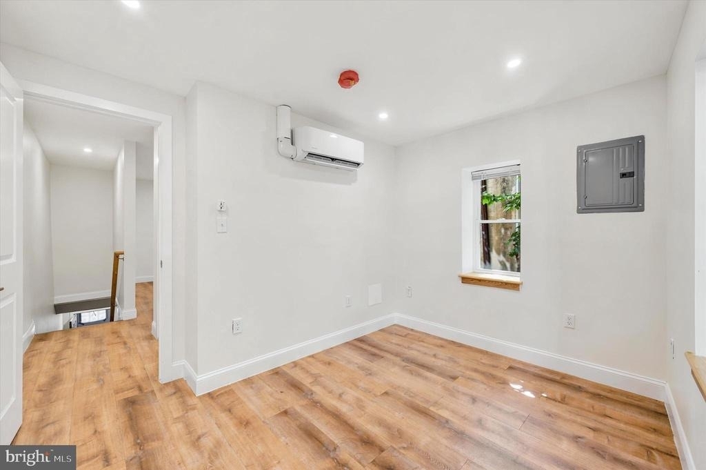 6419 Race Street - Photo 4