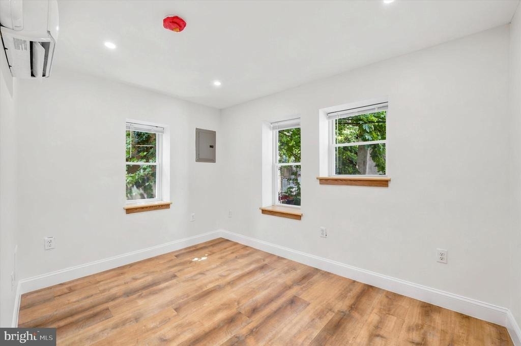 6419 Race Street - Photo 10
