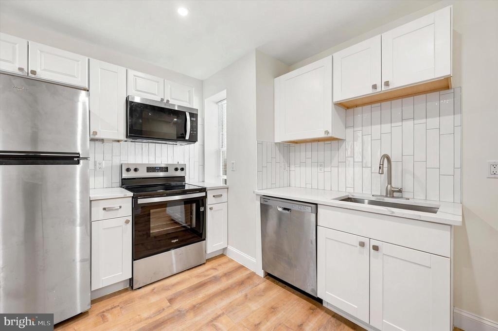 6419 Race Street - Photo 7