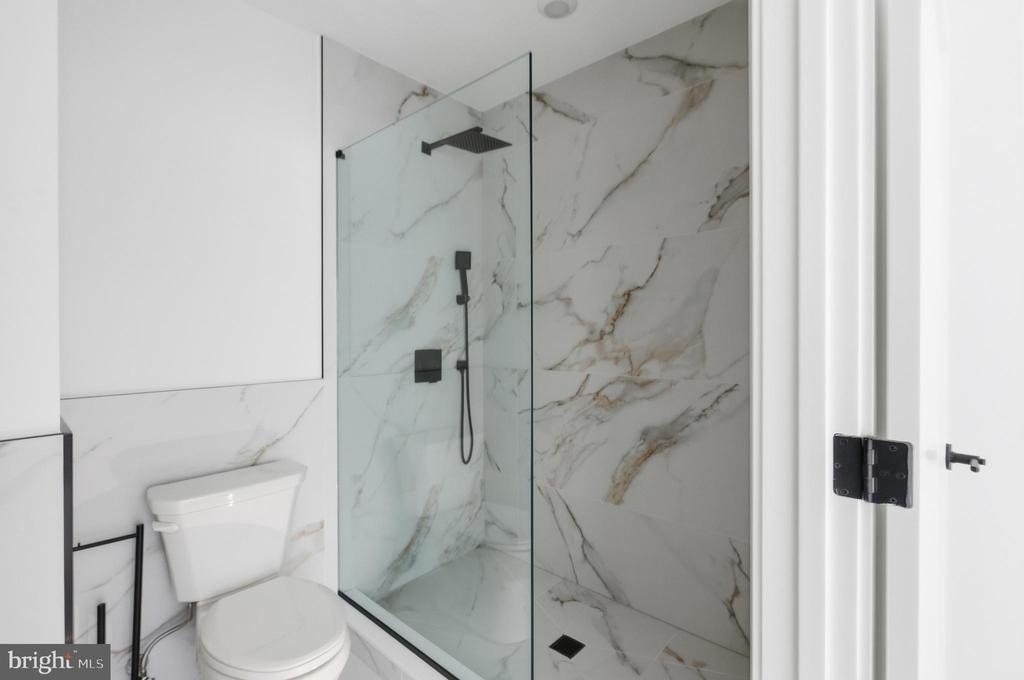 208 Vine - Photo 7