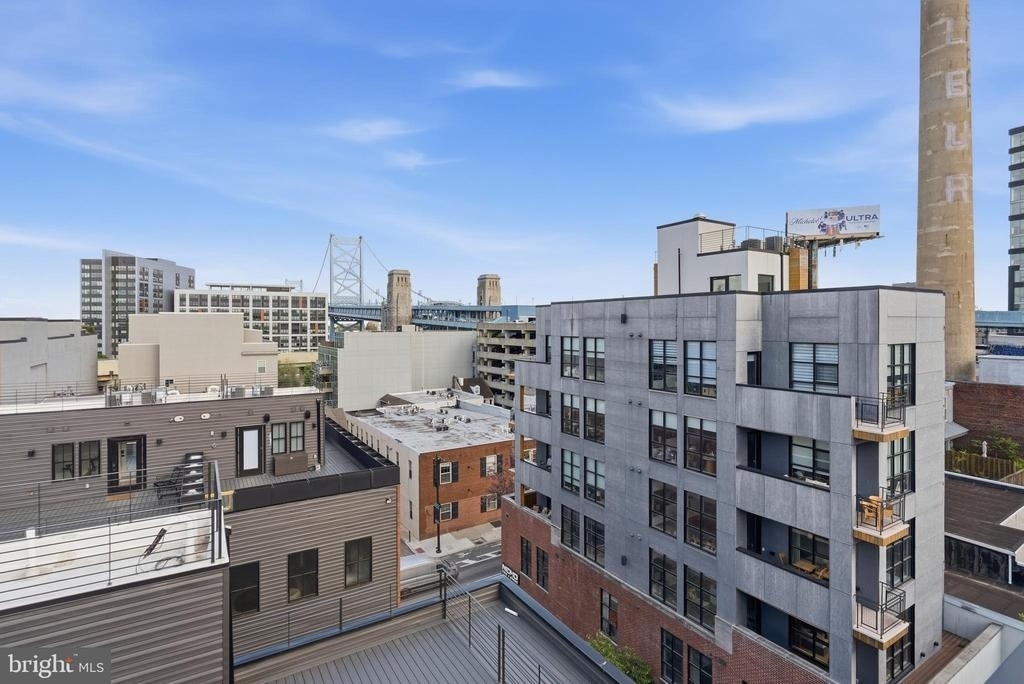 208 Vine - Photo 18