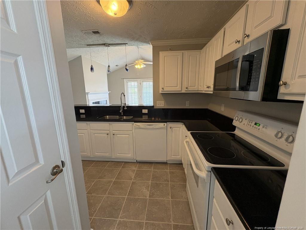 3330 Harbour Pointe Place - Photo 5