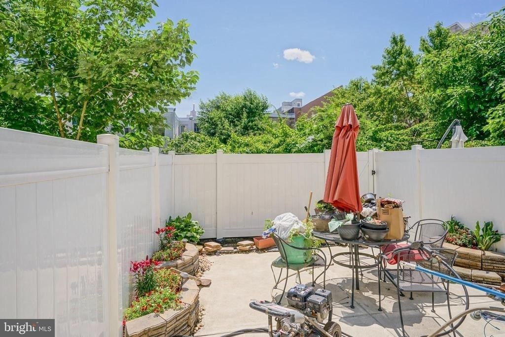 2332 Ellsworth Street - Photo 28