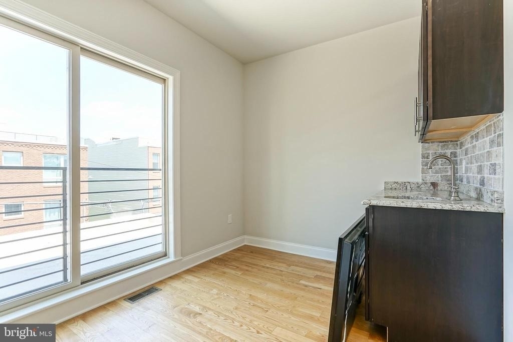 2332 Ellsworth Street - Photo 21