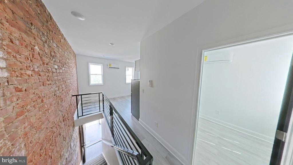3510 N Mascher Street - Photo 2
