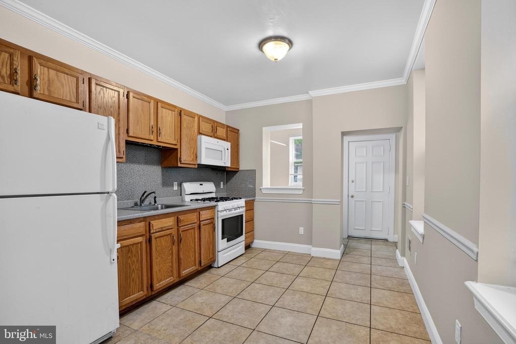 1953 E Stella Street - Photo 7