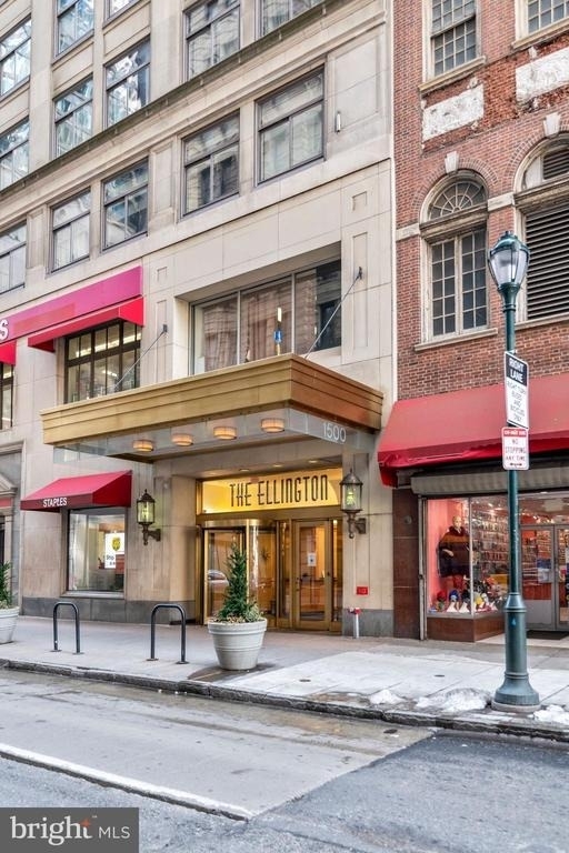 1500 Chestnut Street - Photo 1