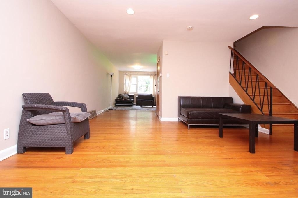 2734 W Country Club Road - Photo 3
