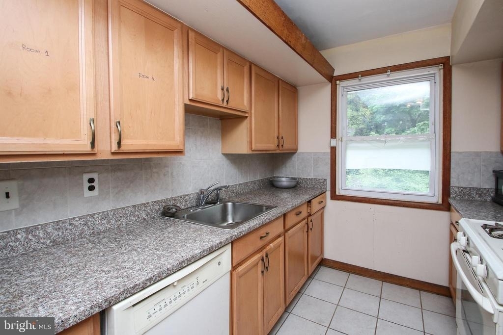 2734 W Country Club Road - Photo 10