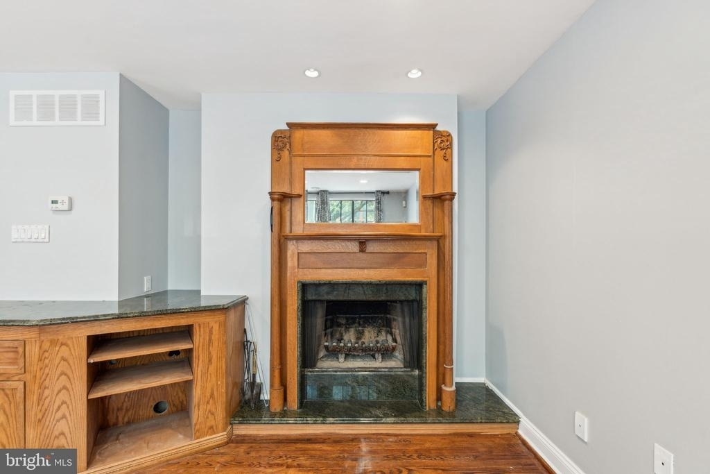 2028 Arch Street - Photo 4